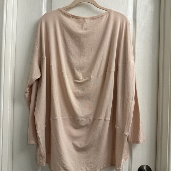 lululemon Back in Action Long Sleeve Shirt - Picture 2 of 3